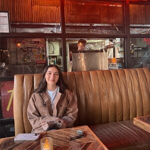 Meet your Posher, Isabella